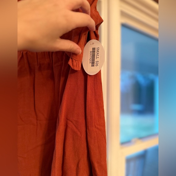 Boutique top nwt. Burnt orange color. Size small. - Picture 2 of 2